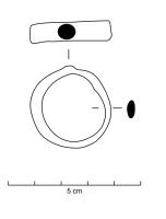 BAG-5066 - Bague à jonc fermé et circulaire de section ovale à chaton non marquécuivreL'anneau est circulaire et lisse. Le chaton est représenté par un simple décor appliqué en alliage cuivreux