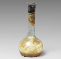 BLS-4060 - BalsamaireverreBalsamaire soufflé en verre naturel, sans autre décor ; panse subsphérique ou piriforme renflée, col étroit et lèvre déversée  horizontale.