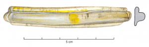 BRC-3596 - Bracelet Geb. 26verreBracelet fermé en verre jaune, à trois côtes lisses dont la côte centrale est surélevée.