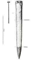 EPE-1002 - Epée à languette arrondie : influence hispaniquebronzeEpée courte à languette arrondie de faible hauteur, à peine débordante, munie de deux rivets et de deux encoches latérales; lame de section biconvexe aux tranchants martelés.