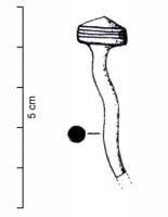 EPG-1111 - Epingle à grosse tête cylidro-coniquebronzeTPQ : -1100 - TAQ : -750Epingle à grosse tête (diamètre supérieur à 9 mm), cylindrique surmontée d'un cône. La partie cyndrique de la tête est ornée de stries horizontales. Le col et la tige sont inornés.
