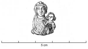 ESP-7026 - Enseigne de pèlerinage : têteplombEnseigne découpée : tête de face, parfois semblant coiffée d'une mitre. Types à réattribuer par comparaison avec les exemplaires mieux conservés.