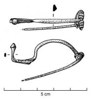 FIB-2051 - Fibule type Golfe du LionbronzeFibule à arc de section triangulaire; ressort bilatéral court (4 à 6 spires); pied redressé terminé par un bouton conique