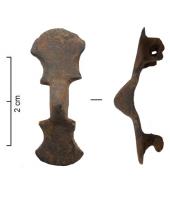 FIB-5087 - Fibule symétrique anséebronzeFibule symétrique ansée à arc étroit (massif ou aplati), extrémités scutiformes lisses.