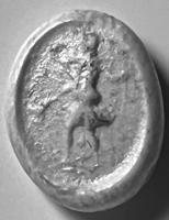 INT-4066 - Intaille : chasseur
pierre dure
TPQ : 200 - TAQ : 300
Intaille figurant un chasseur marchant avec un bâton sur l'épaule sur lequel pend un gibier, et tenant un autre gibier dans l'autre main.