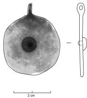 PDH-7130 - Pendant circulaire inorné.bronzePendant de harnais circulaire avec anneau de suspension circulaire. Un rivet en alliage cuivreux prend place au centre de l'objet.