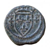 PDM-8006 - Poids monétaire : Charles VII à Louis XI, demi-écubronzePoids circulaire à l'Ecu de France accosté de deux lis couronnés ; grènetis.