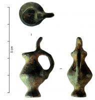 PDQ-2053 - PendeloquebronzePendentif en forme de cruche (pleine), à panse ovoïde; l'anse permet la suspension.
