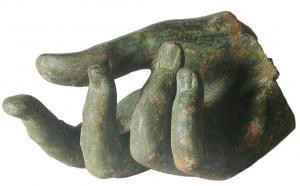 STE-4039 - Statue : hommebronzeStatue masculine, éventuellement fragmentaire, sans attributs permettant de l'identifier.