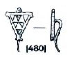 BCO-4035 - Boucle d'oreillebronzeBoucle d'oreille de petite taille, très soignée, en forme de triangle isocèle dont les pointes et l'axe médian sont soulignés à l'extérieur par des fleurons. Le décor consiste en triangles imbriqués dont trois apparaissent en réserve et six étaient émaillés. La fixation était assurée par une simple épingle coulée avec l'objet.