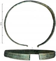 BRC-2001 - Bracelet ouvert rubanébronzeBracelet rubané à côtes longitudinales et décors de très fines incisions obliques ; extrémités légèrement ourlées vers l'extérieur.