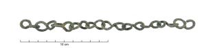 CHE-8001 - Chaînette à maillon en forme de 8cuivreLa chaînette est dotée de maillon en forme de 8 dont les deux boucles sont fermées. 