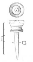 CLD-4096 - Clou décoratif à tête mouluréebronze, ferTPQ : 100 - TAQ : 300Clou décoratif constitué d'une tige en fer de section quadrangulaire et d'une tête en bronze évasée en forme de coupelle à bouton central, séparée de la tige par un disque.