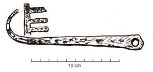 CLE-4133 - Clé  à translationferTPQ : 1 - TAQ : 500Clé à longue tige de section rectangulaire, au sommet perforé, parfois développé en véritable anneau ; panneton recourbé en arc de cercle, avec des dents perpendiculaires.