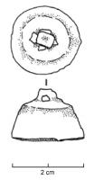 CLT-4005 - ClochettebronzeTPQ : 1 - TAQ : 300Clochette à paroi rectiligne, en cylindre court et légèrement évasé vers le bas, voire en tronc de cône ; épaule marquée ; le sommet en dôme est percé pour l'accrochage du battant.