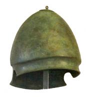 CSQ-3022 - Casque italique à gorgebronzeCasque en forme de bonnet, timbre ovoïde creusé à la base d'une large gorge interrompue pour les oreilles.