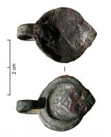 DMC-9013 - Fermeture de demi-ceintbronzeFermeture composée de deux éléments en forme de goutte (agrafe et boucle, ou 'capsula'), ornée de reliefs moulés.