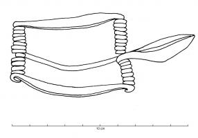 FIB-2011 - Fibule à double ressortbronzeFibule dont l'arc est remplacé par un cadre reliant les extrémités de deux ressorts de même longueur; l'ardillon émerge de l'un deux et le porte-ardillon de l'autre.