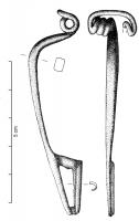 FIB-3142 - Fibule de type PadovabronzeFibule à arc tendu, profil continu, section massive (ronde, quadrangulaire, triangulaire ou lenticulaire) ; porte-ardillon trapézoïdal ajouré ; ressort long à 6 ou 8 spires, corde externe.