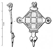 FIB-41158 - Fibule émailléebronzeFibule à corps losangique, creusé de 5 loges d'émail disposées en croix, avec des triangles également émaillésddans les écoinçons; sur les côtés, disques émaillés; le pied se termine par une tête de reptile.