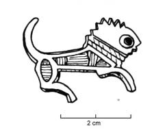 FIB-4820 - Fibule zoomorphe : lionbronzeFibule en forme de lion bondissant à droite, corps strié à l'encolure et émaillé sur deux loges ; œil rond ; seules 2 pattes sont figurées.