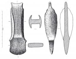 HCH-1043 - Hache à ailerons subterminauxbronzeHache à ailerons longs, ébauche de butée, flans en accolade marquant deux épaulements aux parties distales et proximales des ailerons, lame courte.