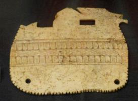 IND-4123 - Berceau de poupée ? instrument de musique ?