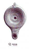 LMP-4882 - Lampe Loeschcke VIII variante Cerclesterre cuiteLampe ronde à long bec en ogive. Médaillon décoré de plusieurs cercles concentriques.