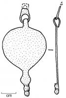PDH-4009 - Pendant de harnais à crochetbronzeTPQ : 1 - TAQ : 100Pendant foliacé en tôle, lisse; base étirée terminée par un lest conique, parfois un bouton mouluré; suspension à crochet.