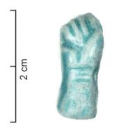 PRL-4185 - Perle en forme de main au poing ferméfritteTPQ : 15 - TAQ : 200Perle en faïence bleue, extrémité d'un bras au poing fermé (signe de la figue ?).