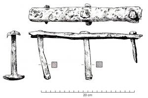 RCH-4008 - Renfort de charferRobuste bande de fer, plate et rectiligne, avec 3 fortes goupilles rivetées pour fixation sur une poutre en bois.