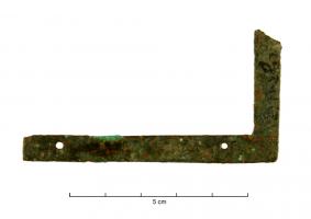 RFC-4011 - Renfort rubanné simplebronzeRenfort d'angle, en simple bande plate percée de deux trous.