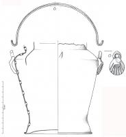 SIT-3008 - Situle de type GradbronzeSitule à profil sinusoïdal et panse tronconique avec suture rivetée verticale, base évasée et fond rapporté; anse articulée sur deux attaches coulées, en forme de coquillage, fixées sous l'épaule.