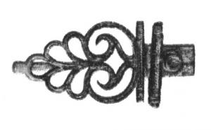 AGC-3003 - Agrafe de ceinturebronzeAgrafe à ajours multiples, corps de forme triangulaire dont les ajours peuvent être organisés pour dessiner une palmette (décor également pointillé) ; languette plate percée.