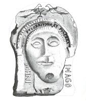 ANT-5001 - Antéfixe inscriteterre cuiteAntéfixe figurant en façade une tête aux traits schématiques (Christ ?) surmontée d'eun  couple de paons autour d'un canthare ; autour de la tête, inscription moulée : IN HOC (est ?) EIDVLI PVLCHRITVDO ET PVLCHRA IMAGO.