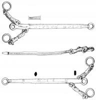 BLC-4003 - Balance à curseur de type Valle PontibronzeBalance romaine à curseur, caractérisée par la présence d'un anneau à chaque extrémité du fléau, qui comporte deux faces pour mesures complémentaires ; le plateau coulé, orné de cercles concentriques au revers et pourvu de 4 anneaux de suspension, est suspendu par des chaînettes à un crochet double, coulé, à têtes d'anatidés.