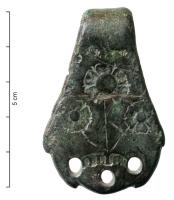 CLA-9014 - ClavendierbronzeSuspension en forme de patte ornée de 3 fleurs estampées, base festonnée percée de trois trous de suspension ; crochet plat au revers. Au-dessus des trous, parfois, estampille en arc de cercle.