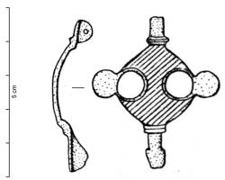FIB-41005 - Fibule symétrique émailléebronzeFibule symétrique, à corps central circulaire émaillé, percé de deux disques ajourés, et pourvu de deux disques latéraux également émaillés. Tête et pied symétriques en forme de têtes de reptiles. Variantes simplifiées.