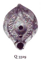 LMP-5238 - Lampe Loeschcke VIIIterre cuiteLampe tardive ronde à bec rond. Médaillon décoré d'une couronne de palmes.