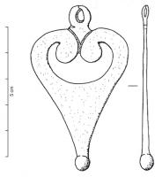 PDH-4079 - Pendant de harnais à anneaubronzePendant foliacé, de forme allongée, suspendu à une patte plate et percée, dans le plan de l'objet; forme ajourée d'une grande lunule, prolongée vers le haut par des incisions; à la base, lest en forme de boule.