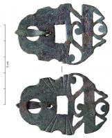 BCG-4017 - Boucle de ceinturebronzeBoucle de ceinture rigide, découpée dans un objet de récupération. Un ardillon joue librement sur une extrémité perforée d'une boucle circulaire.