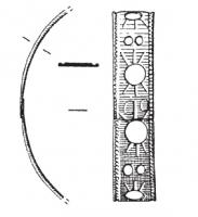 BRC-4221 - Bracelet rubanébronzeBracelet rubané orné d'un motif de soleils excisés séparés par des motifs géométriques et bordé par deux lignes incisées.