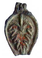BTS-4013 - Boîte à sceau en forme de gouttebronzeBoîte à sceau en forme de goutte, couvercle plat émaillé marqué d'une feuille de vigne pendante ; bouton terminal.