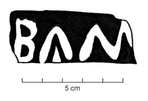 COV-4255 - Tuile estampillée BAMterre cuiteTuile estampillée BAM, dans un cartouche rectangulaire.