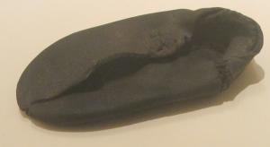 CSS-6001 - Chaussure d'enfantcuirChaussure basse, enveloppant toute la partie inférieure du pied et refermée sur le cou-de-pied par un lacet.
