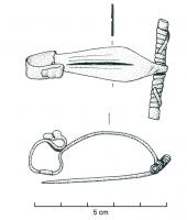 FIB-3537 - Fibule à pied redressé en SbronzeFibule en bronze, arc plat foliacé décoré de sillons longitudinaux ; la tête de l'arc est percée pour le passage d'un axe qui soutient le ressort en arbalète ; le pied redressé revient sur lui-même et adopte un profil en S ; il se termine par une tête d'anatidé plus ou moins stylisée.