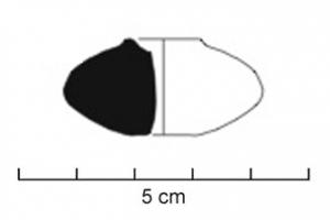 FUS-3017 - Fusaïole à profil ovaleterre cuiteFusaïole à profil ovale symétrique, face supérieure concave, inornée.