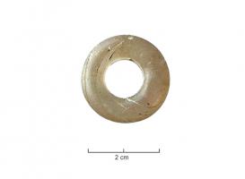 PRL-3522 - Perle annulaire gracile, unie - gr. Haev. 21verrePerle annulaire gracile (D. perforation > D. section), en verre décoloré translucide, à section circulaire.
Le diamètre externe est de l'ordre de 20 mm.