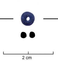 PRL-9004 - Petite perle en verre, disque aplativerreTPQ : 1800 - TAQ : 1900Petite perle d'un diamètre d'environ 6 mm, pour une hauteur de 3 mm, en forme de disque. Perles bleues, blanche ou noirâtres.