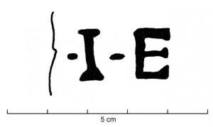 SIG-4059 - Empreinte antique de signaculum métallique sur amphore : (M).L.Eterre cuiteEmpreinte antique de signaculum métallique sur bas de panse d'amphore G4 : sans cadre, (M.)L.E.
